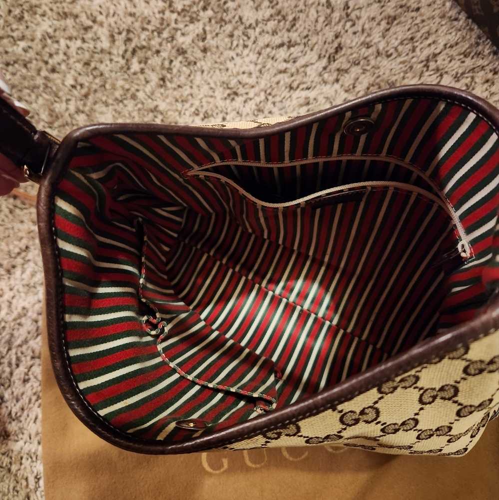 Gucci GG Canvas Med Britt Hobo & D Ring GG Canvas Compact Wallet - Picture 5 of 14